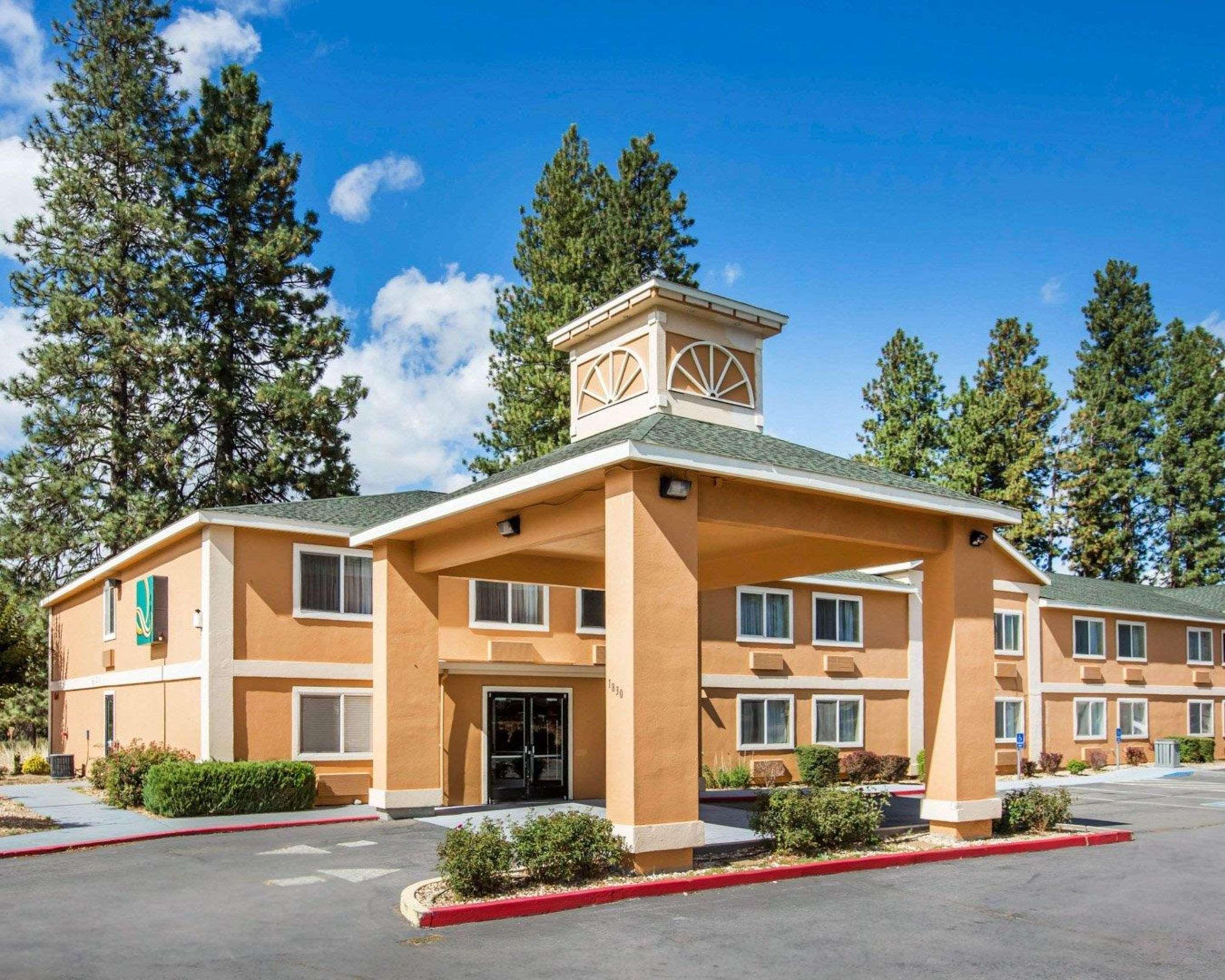 Quality Inn & Suites Weed Bagian luar foto