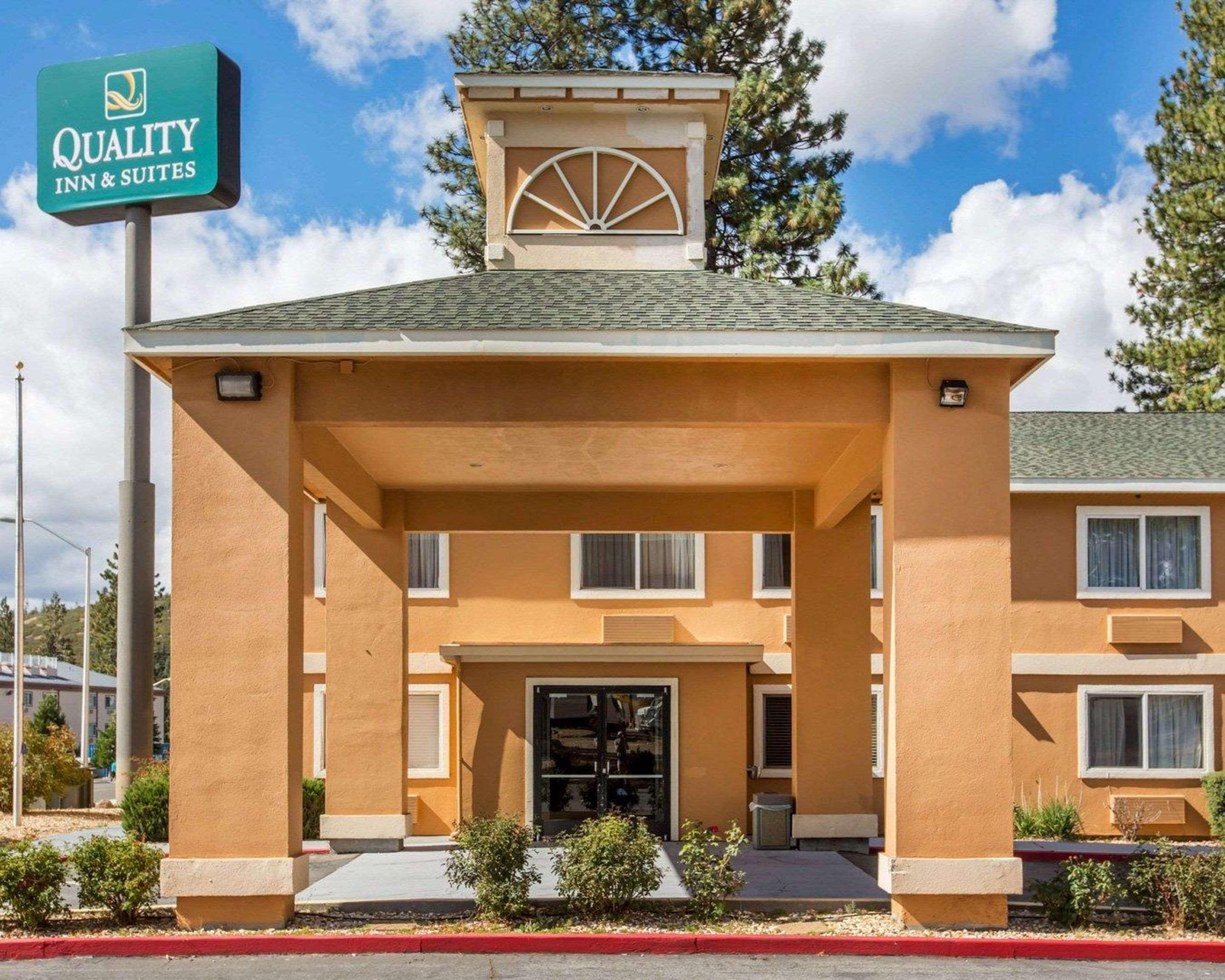 Quality Inn & Suites Weed Bagian luar foto