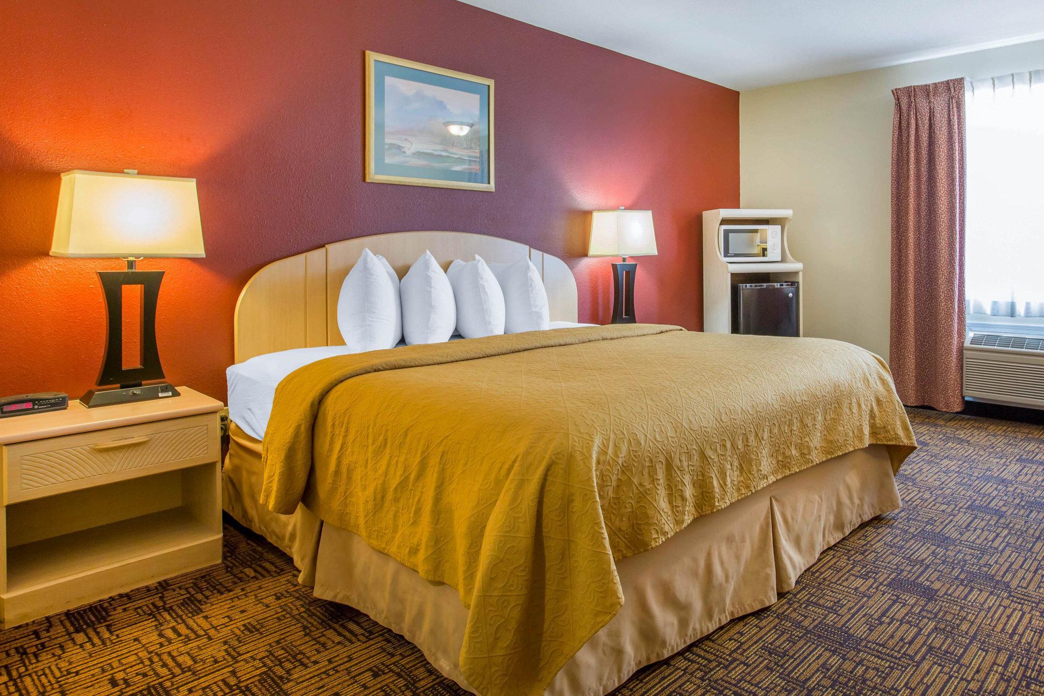Quality Inn & Suites Weed Bagian luar foto