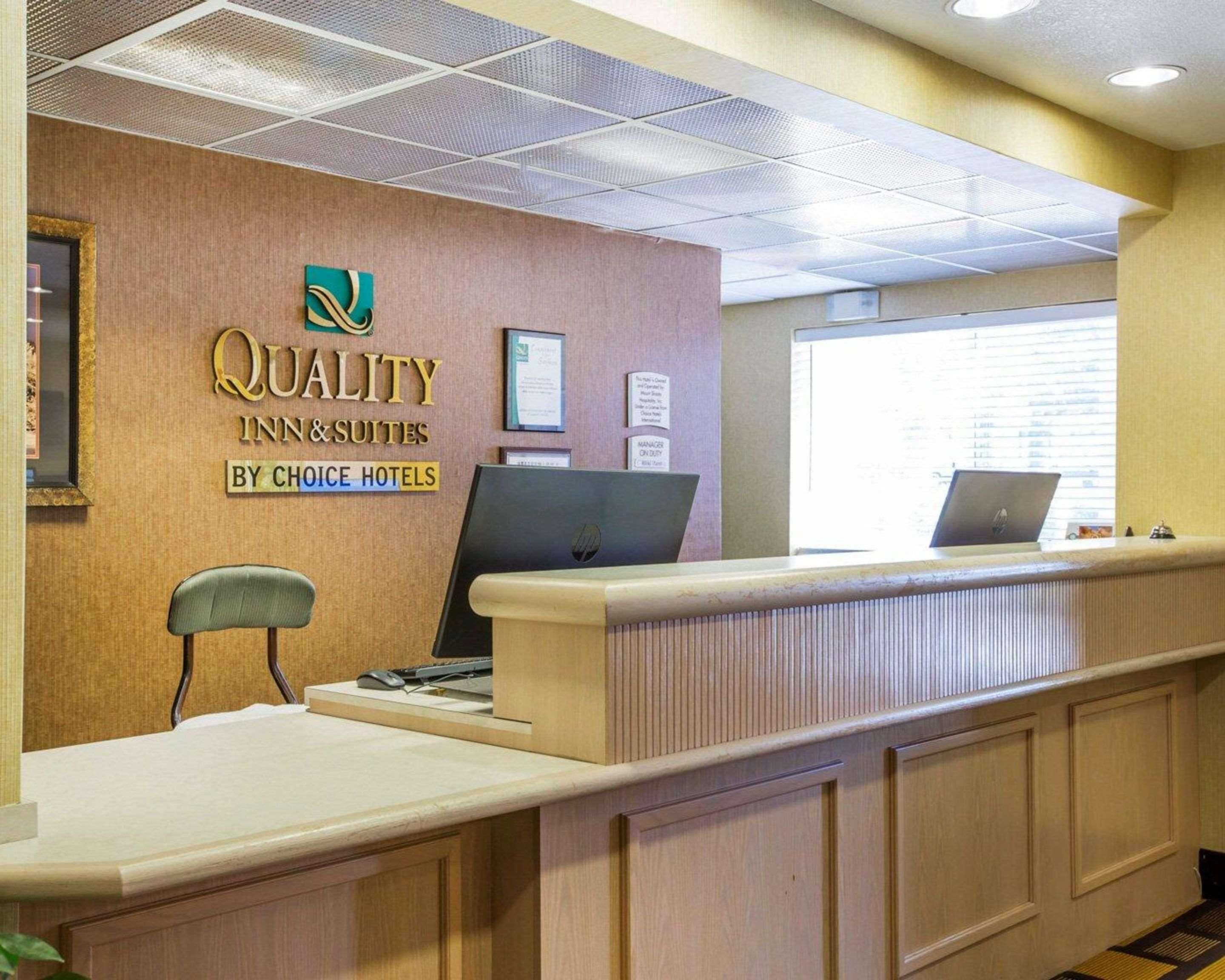 Quality Inn & Suites Weed Bagian luar foto