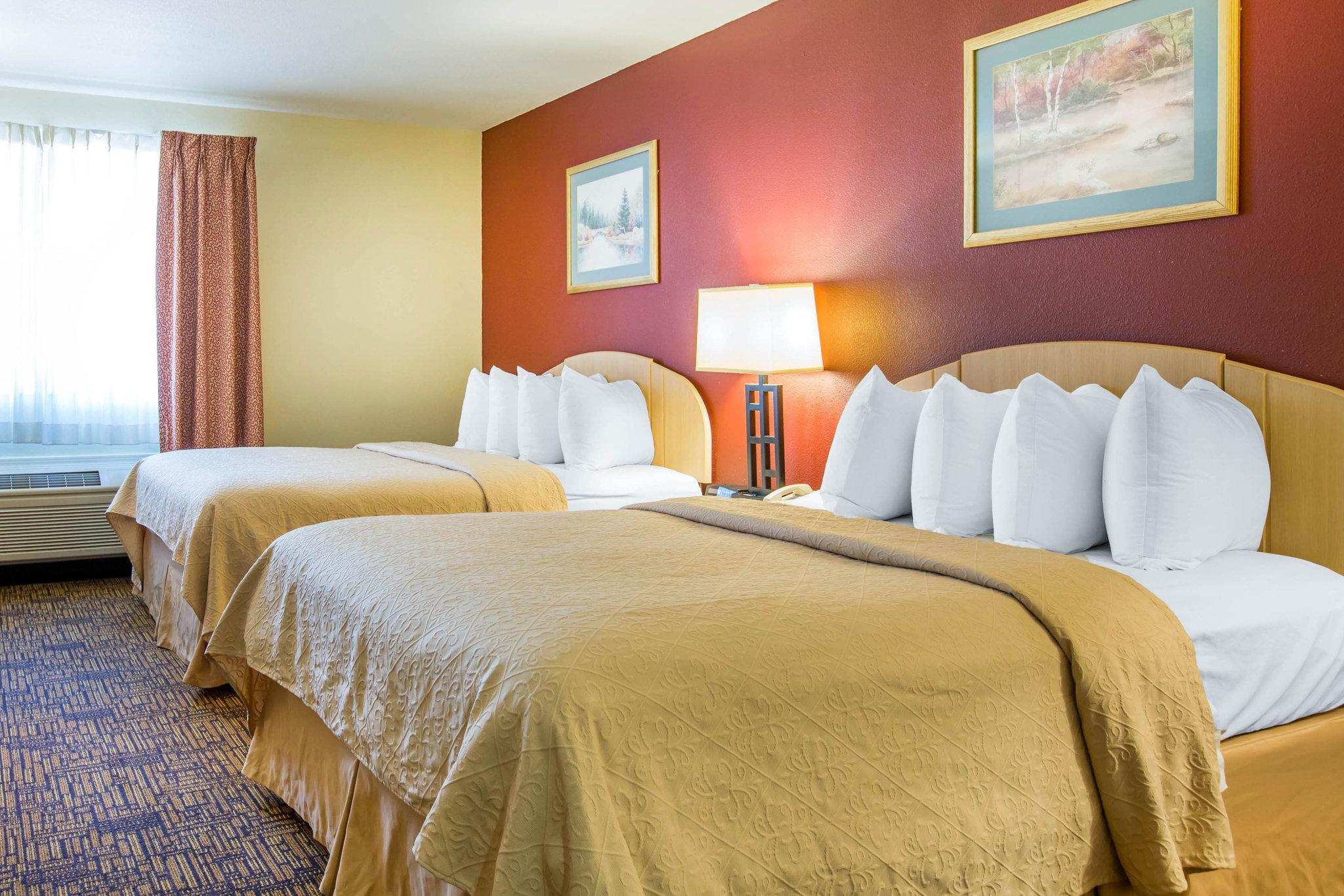 Quality Inn & Suites Weed Bagian luar foto