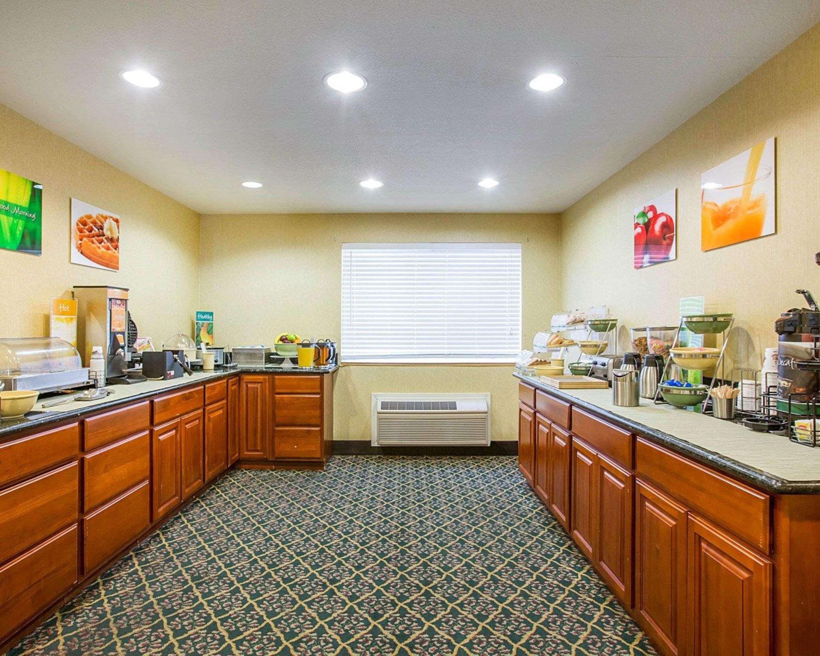 Quality Inn & Suites Weed Bagian luar foto