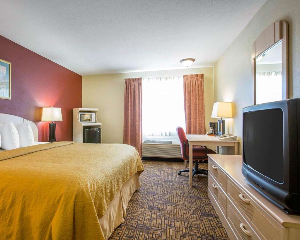Quality Inn & Suites Weed Bagian luar foto